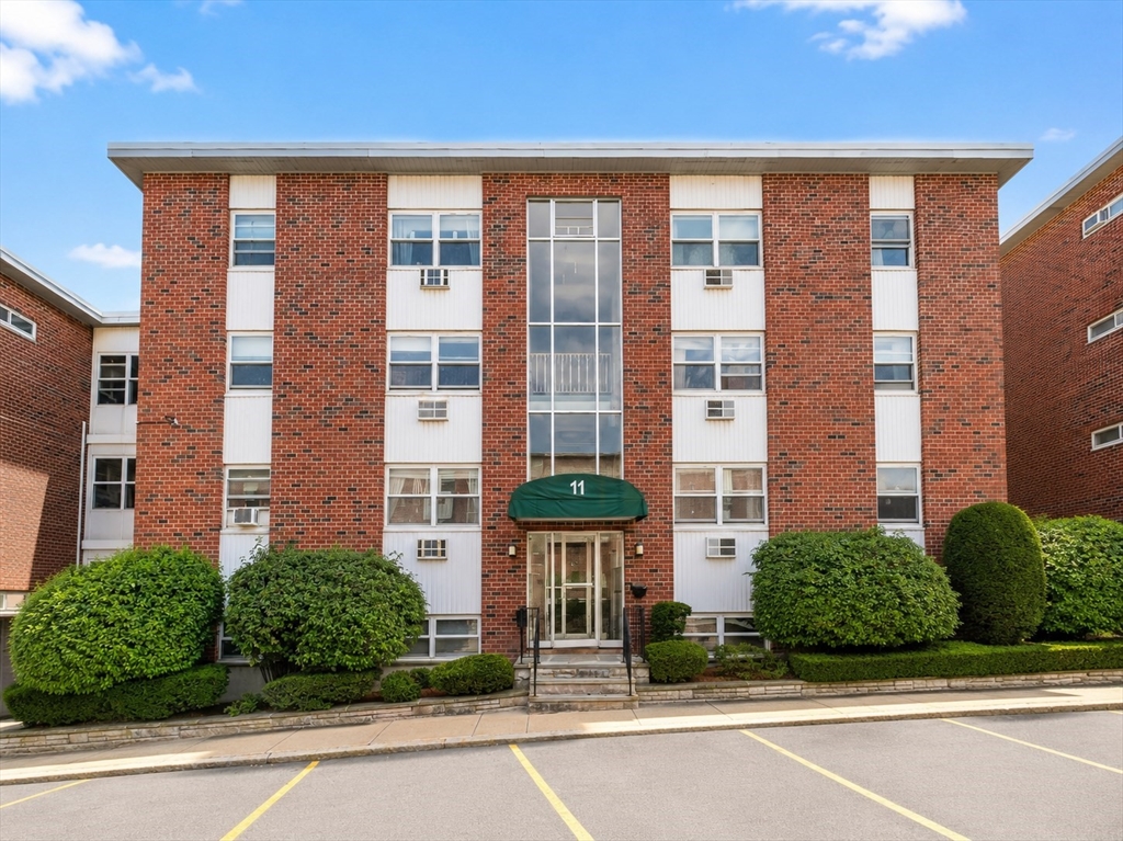 11 Commonwealth Ct, Boston, Massachusetts, 2 Bedrooms Bedrooms, 4 Rooms Rooms,1 BathroomBathrooms,Residential Lease,For Rent,Commonwealth Ct,73535298