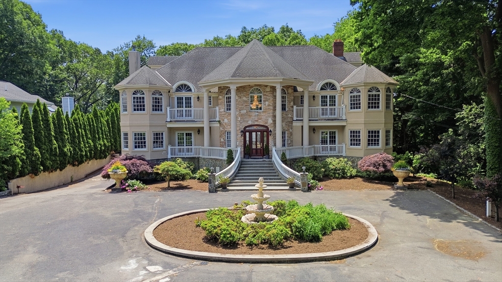 72 Charlemont Street, Newton, Massachusetts, 7 Bedrooms Bedrooms, 12 Rooms Rooms,7 BathroomsBathrooms,Residential,For Sale,Charlemont Street,73535294