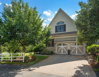 21 S Cottage, Belmont, Massachusetts, 3 Bedrooms Bedrooms, 8 Rooms Rooms,3.5 BathroomsBathrooms,Residential,For Sale,S Cottage,73535314
