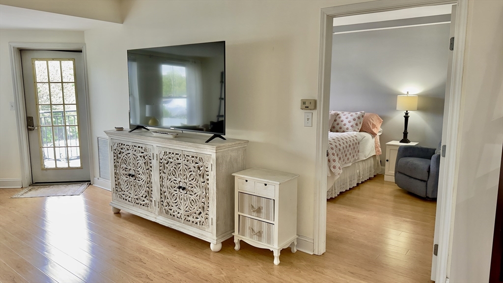 10 Seaport Dr, Quincy, Massachusetts, 1 Bedroom Bedrooms, 4 Rooms Rooms,1 BathroomBathrooms,Residential,For Sale,Seaport Dr,73535391