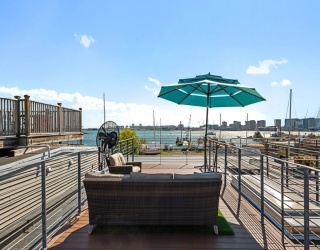 288 Marginal St, Boston, Massachusetts, 2 Bedrooms Bedrooms, 5 Rooms Rooms,2.5 BathroomsBathrooms,Residential,For Sale,Marginal St,73535405