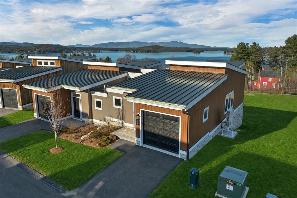53 Broadview Drive, Laconia, New Hampshire, 2 Bedrooms Bedrooms, 6 Rooms Rooms,2.5 BathroomsBathrooms,Residential,For Sale,Broadview Drive,73535413