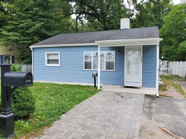 725 Bay St, Springfield, Massachusetts, 2 Bedrooms Bedrooms, 4 Rooms Rooms,1 BathroomBathrooms,Residential,For Sale,Bay St,73535165