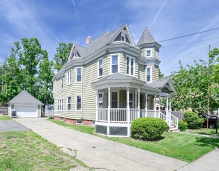 130 Berkshire St, Springfield, Massachusetts, 7 Bedrooms Bedrooms, 12 Rooms Rooms,4 BathroomsBathrooms,Residential,For Sale,Berkshire St,73535409