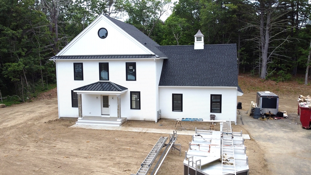 4 Station St, Kingston, Massachusetts, 4 Bedrooms Bedrooms, 12 Rooms Rooms,3 BathroomsBathrooms,Residential,For Sale,Station St,73535390