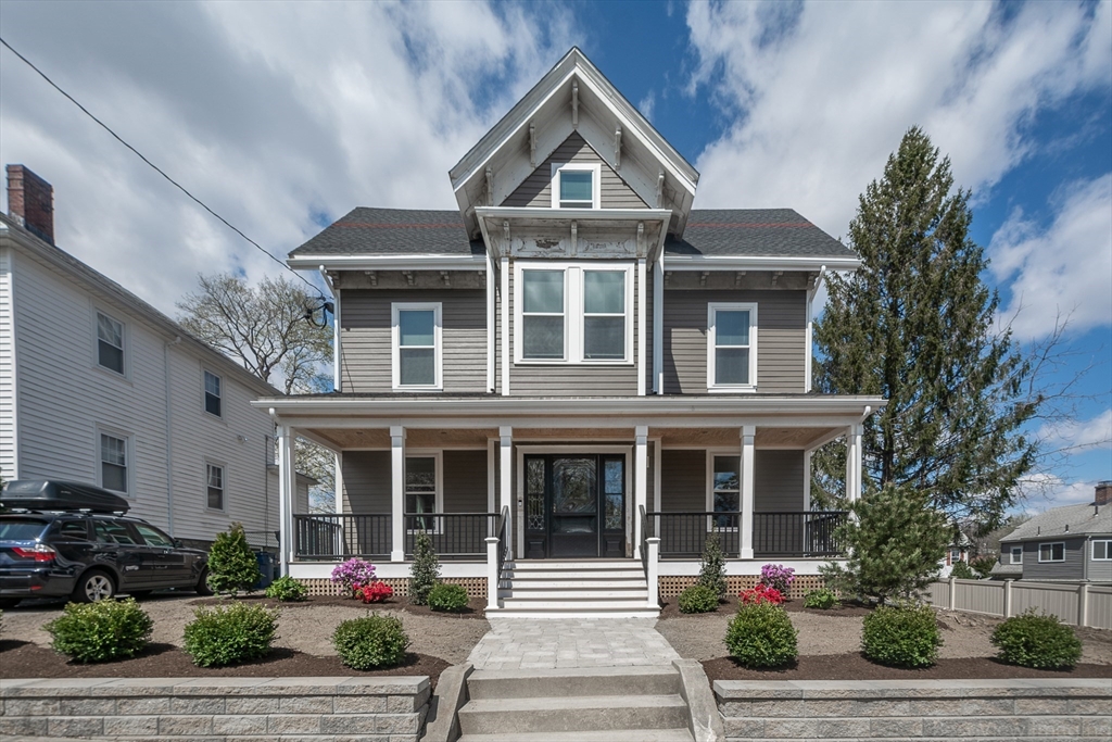91 Anawan Avenue, Boston, Massachusetts, 5 Bedrooms Bedrooms, 10 Rooms Rooms,3.5 BathroomsBathrooms,Residential Lease,For Rent,Anawan Avenue,73535177