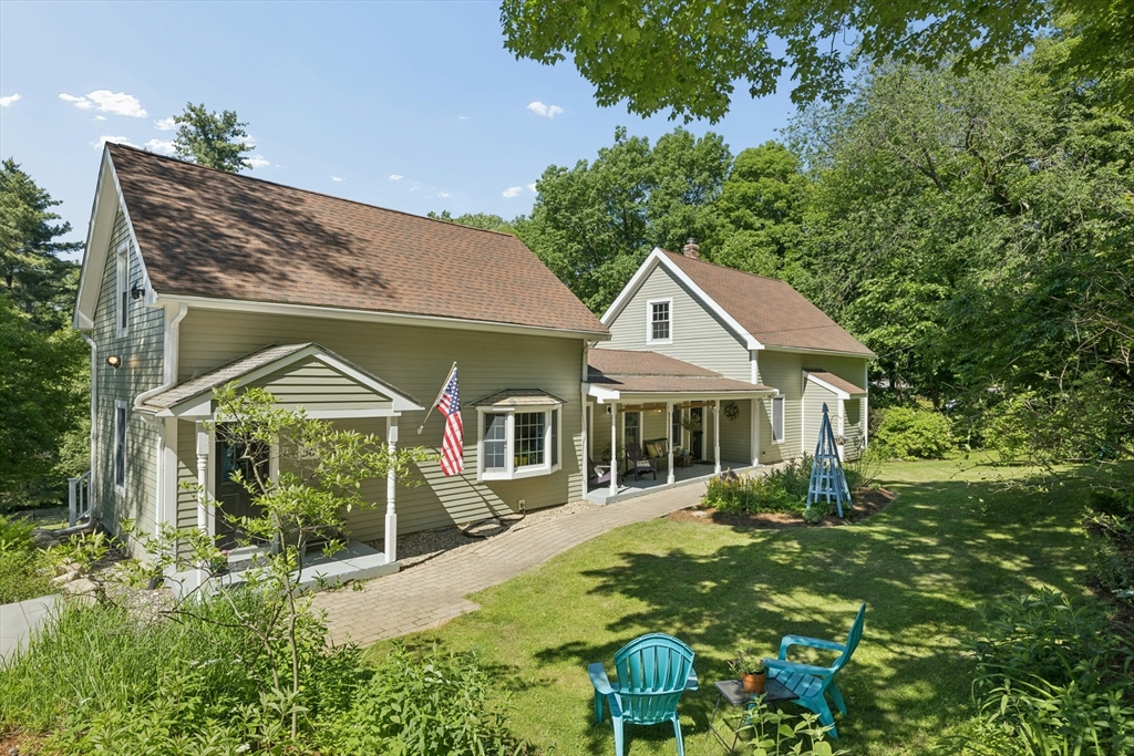 30 Lincoln Street, Hopkinton, Massachusetts, 3 Bedrooms Bedrooms, 7 Rooms Rooms,2 BathroomsBathrooms,Residential,For Sale,Lincoln Street,73535427