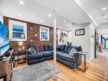 96 Webster Street, Boston, Massachusetts, 1 Bedroom Bedrooms, 3 Rooms Rooms,1 BathroomBathrooms,Residential Lease,For Rent,Webster Street,73535202