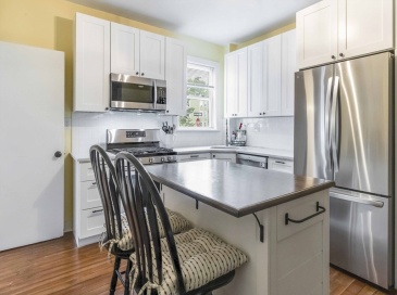 14 Torrey St, Boston, Massachusetts, 3 Bedrooms Bedrooms, 6 Rooms Rooms,2 BathroomsBathrooms,Residential Lease,For Rent,Torrey St,73535199