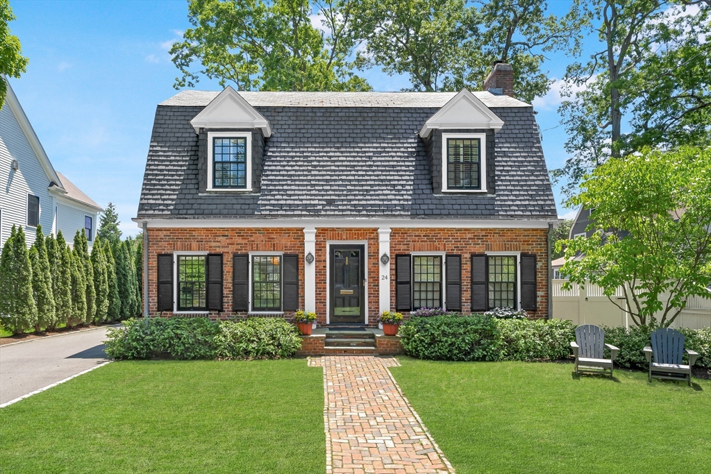24 Cleveland Rd, Needham, Massachusetts, 3 Bedrooms Bedrooms, 7 Rooms Rooms,3.5 BathroomsBathrooms,Residential,For Sale,Cleveland Rd,73535205