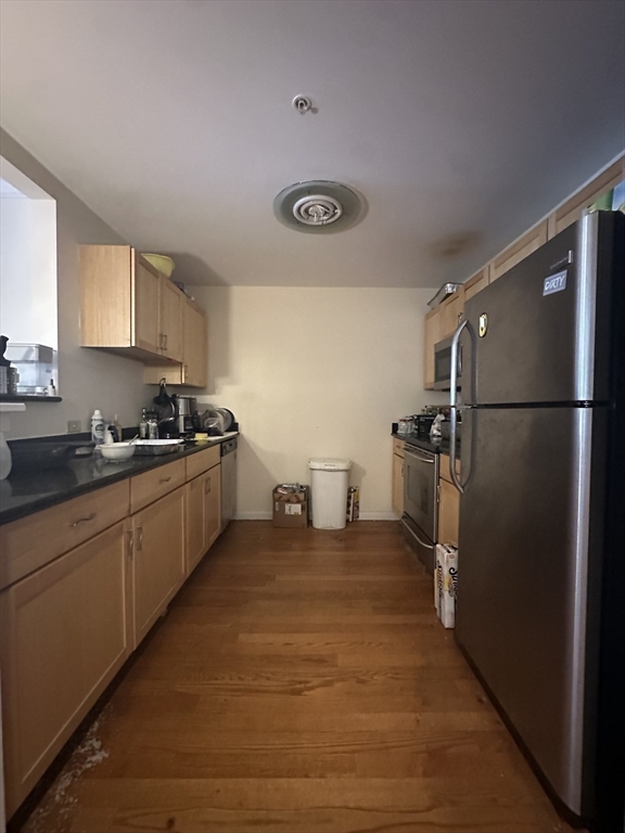 120 Mountfort Street, Boston, Massachusetts, 2 Bedrooms Bedrooms, 3 Rooms Rooms,2 BathroomsBathrooms,Residential Lease,For Rent,Mountfort Street,73535399