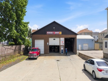 213 Peckham St, Fall River, Massachusetts, ,Commercial Sale,For Sale,Peckham St,73535169