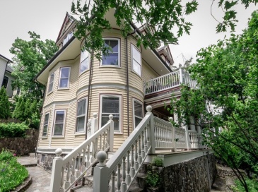 18 Atherton Road, Brookline, Massachusetts, 3 Bedrooms Bedrooms, 6 Rooms Rooms,1 BathroomBathrooms,Residential Lease,For Rent,Atherton Road,73535376