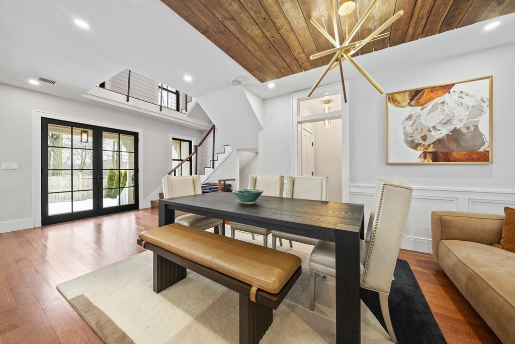 300 Elliot Street, Newton, Massachusetts, 4 Bedrooms Bedrooms, 8 Rooms Rooms,4.5 BathroomsBathrooms,Residential,For Sale,Elliot Street,73479889