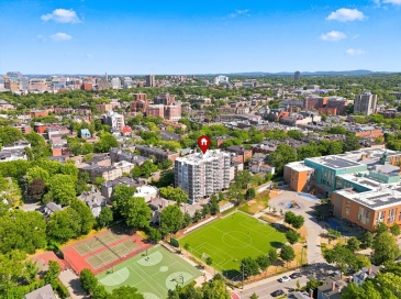 60 Babcock St, Brookline, Massachusetts, 1 Bedroom Bedrooms, 3 Rooms Rooms,1 BathroomBathrooms,Residential Lease,For Rent,Babcock St,73534918