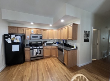 16 Gates Street, Boston, Massachusetts, 2 Bedrooms Bedrooms, 5 Rooms Rooms,1 BathroomBathrooms,Residential Lease,For Rent,Gates Street,73534677