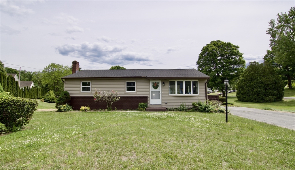 464 Poole St, Ludlow, Massachusetts, 3 Bedrooms Bedrooms, 6 Rooms Rooms,1 BathroomBathrooms,Residential,For Sale,Poole St,73529999
