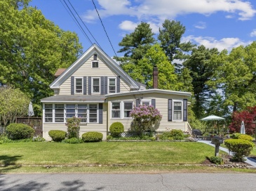 14 Naylor Ave, Chelmsford, Massachusetts, 6 Bedrooms Bedrooms, 14 Rooms Rooms,2 BathroomsBathrooms,Residential Income,For Sale,Naylor Ave,73535422