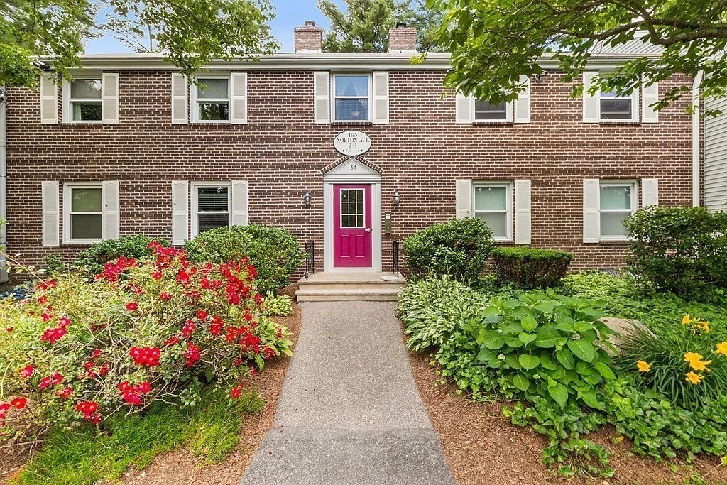 165 Norton Ave, Easton, Massachusetts, 2 Bedrooms Bedrooms, 6 Rooms Rooms,1 BathroomBathrooms,Residential,For Sale,Norton Ave,73535469