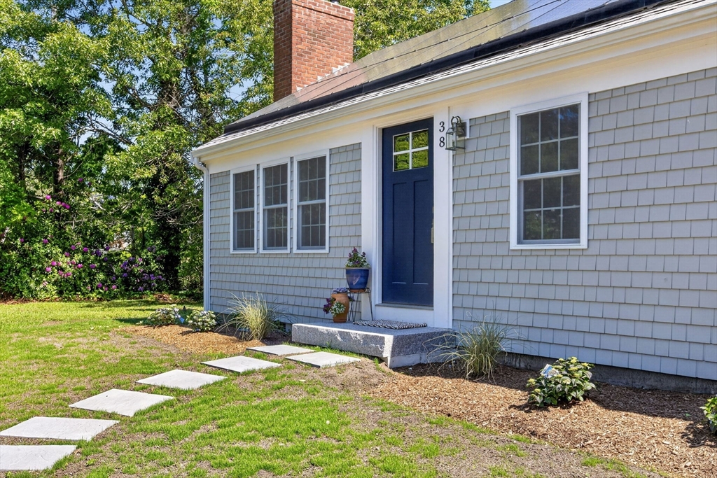 38 Captain Small, Yarmouth, Massachusetts, 3 Bedrooms Bedrooms, 6 Rooms Rooms,3 BathroomsBathrooms,Residential,For Sale,Captain Small,73535471