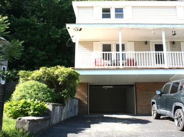 56 High Ridge Rd, Worcester, Massachusetts, 3 Bedrooms Bedrooms, 5 Rooms Rooms,1 BathroomBathrooms,Residential Lease,For Rent,High Ridge Rd,73535472