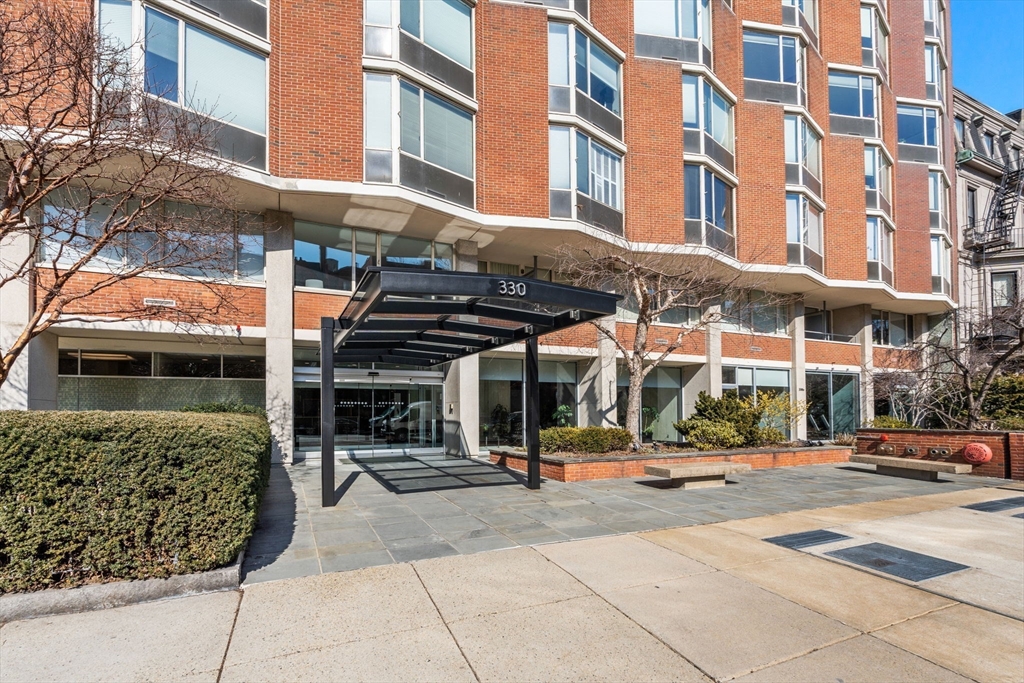 330 Beacon, Boston, Massachusetts, 2 Bedrooms Bedrooms, 3 Rooms Rooms,2 BathroomsBathrooms,Residential Lease,For Rent,Beacon,73535487