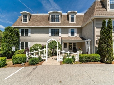 3 Pirmi Ln, Gloucester, Massachusetts, 2 Bedrooms Bedrooms, 5 Rooms Rooms,2 BathroomsBathrooms,Residential,For Sale,Pirmi Ln,73535491