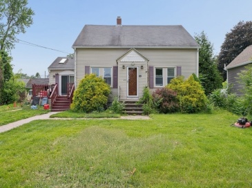 20 Brightwood Ave, Worcester, Massachusetts, 4 Bedrooms Bedrooms, 8 Rooms Rooms,2 BathroomsBathrooms,Residential,For Sale,Brightwood Ave,73535499