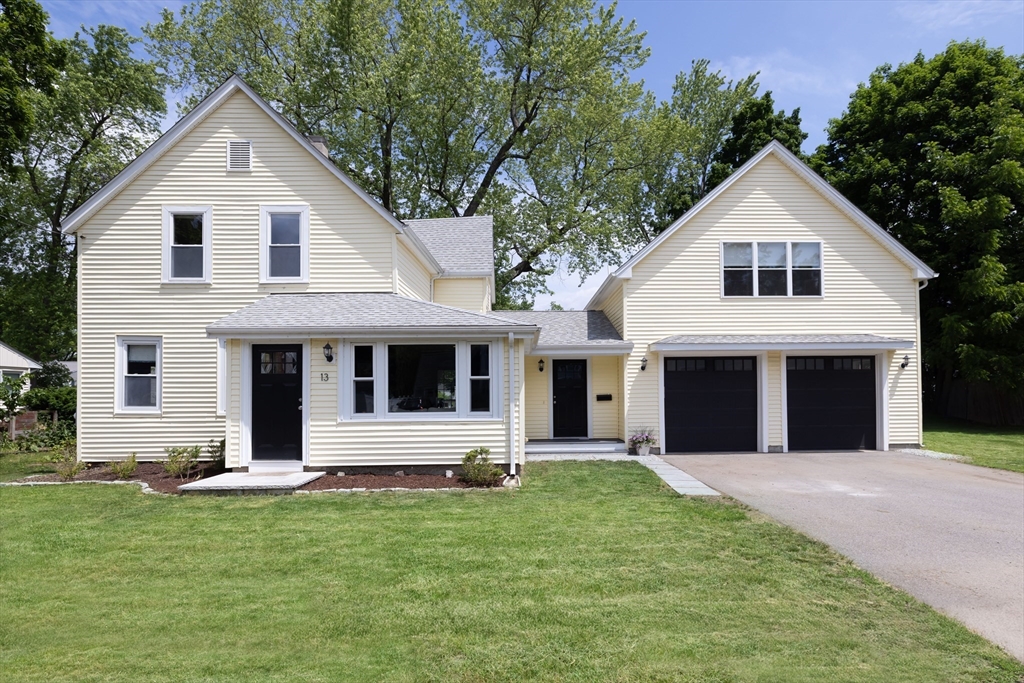 13 Hudson St, Natick, Massachusetts, 4 Bedrooms Bedrooms, 10 Rooms Rooms,2.5 BathroomsBathrooms,Residential,For Sale,Hudson St,73535448
