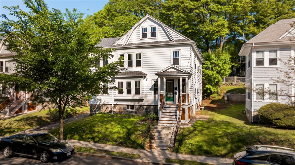 16 Arborough Road, Boston, Massachusetts, 2 Bedrooms Bedrooms, 7 Rooms Rooms,2 BathroomsBathrooms,Residential,For Sale,Arborough Road,73535254