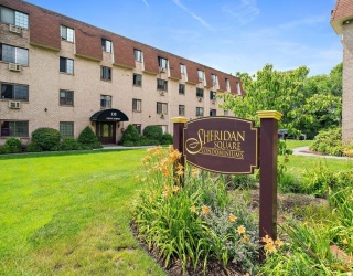 135 Grove Street, Rockland, Massachusetts, 2 Bedrooms Bedrooms, 4 Rooms Rooms,1 BathroomBathrooms,Residential,For Sale,Grove Street,73535117