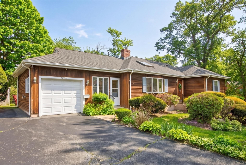 18 Williams Rd, Lynnfield, Massachusetts, 2 Bedrooms Bedrooms, 5 Rooms Rooms,2.5 BathroomsBathrooms,Residential,For Sale,Williams Rd,73518710