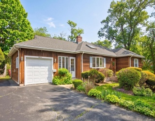 18 Williams Rd, Lynnfield, Massachusetts, 2 Bedrooms Bedrooms, 5 Rooms Rooms,2.5 BathroomsBathrooms,Residential,For Sale,Williams Rd,73518710