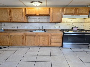 196 Rodman Street, Fall River, Massachusetts, 4 Bedrooms Bedrooms, 7 Rooms Rooms,1 BathroomBathrooms,Residential Lease,For Rent,Rodman Street,73535519