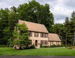 1 Montaup Road, Sharon, Massachusetts, 4 Bedrooms Bedrooms, 8 Rooms Rooms,2.5 BathroomsBathrooms,Residential,For Sale,Montaup Road,73535524