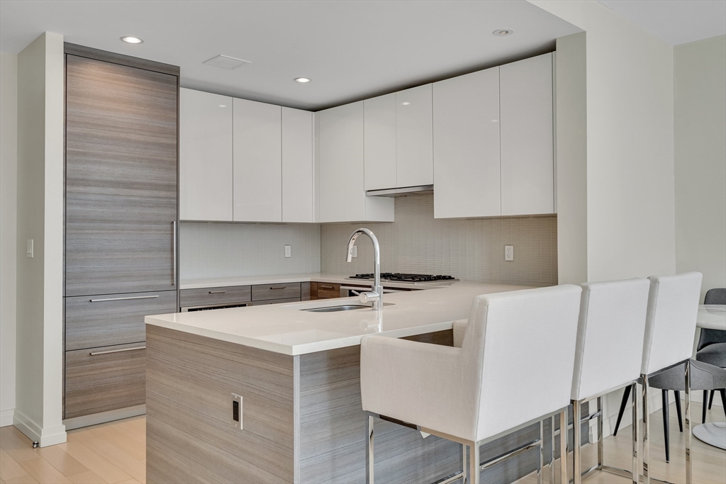 1 Franklin St, Boston, Massachusetts, 1 Bedroom Bedrooms, 3 Rooms Rooms,1 BathroomBathrooms,Residential,For Sale,Franklin St,73535530