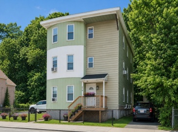 576 Franklin St, Worcester, Massachusetts, 9 Bedrooms Bedrooms, 18 Rooms Rooms,3 BathroomsBathrooms,Residential Income,For Sale,Franklin St,73535467