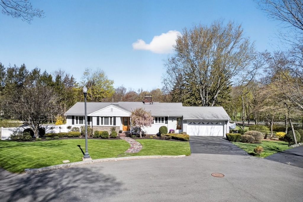87 Dewson Rd., Quincy, Massachusetts, 6 Bedrooms Bedrooms, 11 Rooms Rooms,2 BathroomsBathrooms,Residential,For Sale,Dewson Rd.,73535538