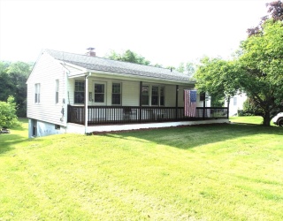 585 Charlton St, Southbridge, Massachusetts, 3 Bedrooms Bedrooms, 7 Rooms Rooms,2 BathroomsBathrooms,Residential,For Sale,Charlton St,73535546