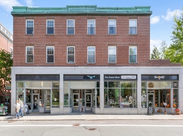 131 Essex Streer, Salem, Massachusetts, 1 Bedroom Bedrooms, 4 Rooms Rooms,1 BathroomBathrooms,Residential Lease,For Rent,Essex Streer,73535565
