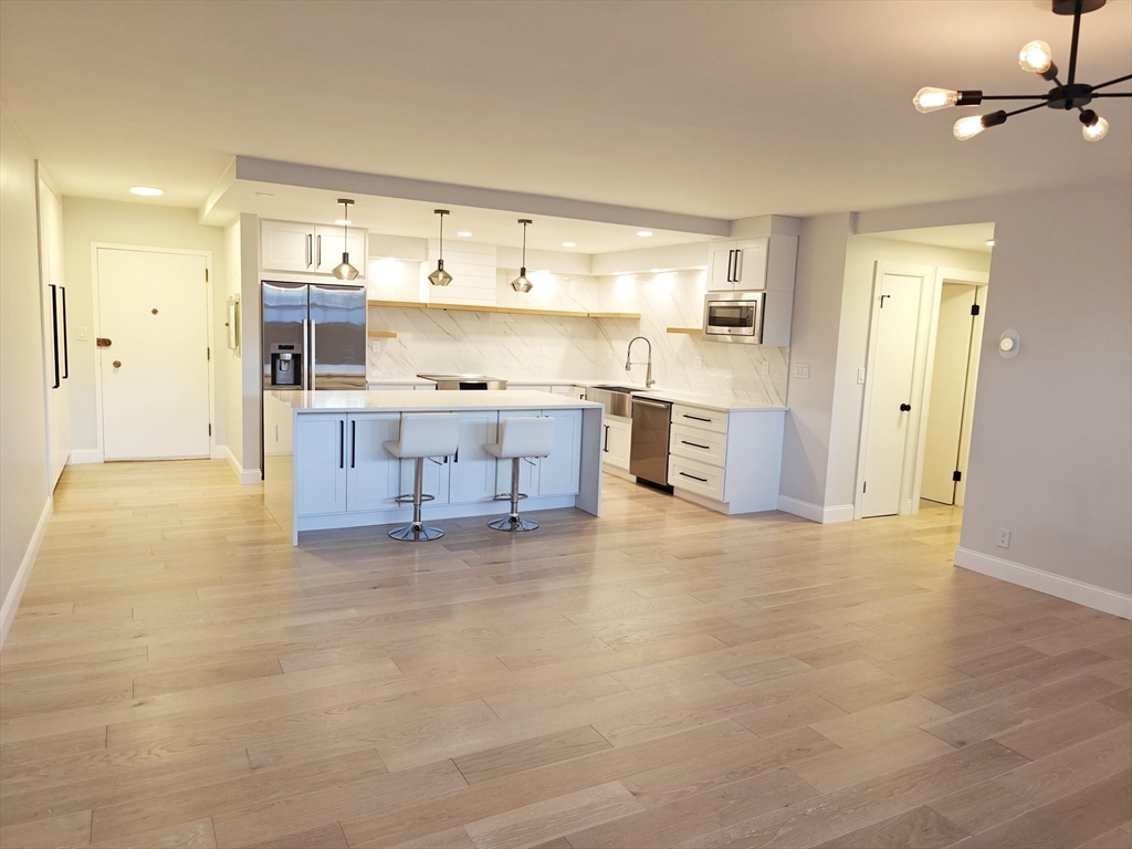 50 Park St, Brookline, Massachusetts, 2 Bedrooms Bedrooms, 6 Rooms Rooms,2 BathroomsBathrooms,Residential Lease,For Rent,Park St,73519976
