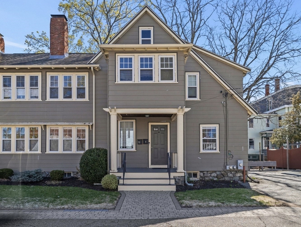 9 Cottage Park, Melrose, Massachusetts, 2 Bedrooms Bedrooms, 5 Rooms Rooms,1 BathroomBathrooms,Residential Lease,For Rent,Cottage Park,73529201