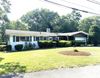 16 Buckingham Rd, Norwood, Massachusetts, 4 Bedrooms Bedrooms, 11 Rooms Rooms,2 BathroomsBathrooms,Residential,For Sale,Buckingham Rd,73535570