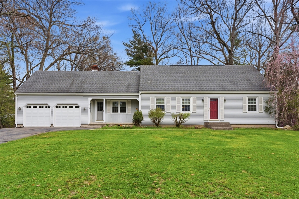 24 Deerfoot Dr, East Longmeadow, Massachusetts, 4 Bedrooms Bedrooms, 8 Rooms Rooms,2 BathroomsBathrooms,Residential,For Sale,Deerfoot Dr,73504773