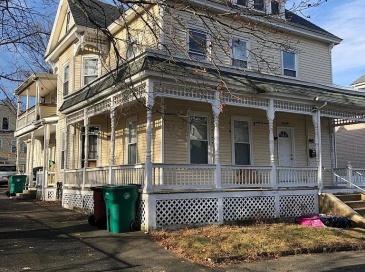 3 Belmont St, Lowell, Massachusetts, 3 Bedrooms Bedrooms, 6 Rooms Rooms,1 BathroomBathrooms,Residential Lease,For Rent,Belmont St,73535594