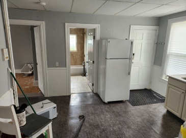 17 Richards Ave, North Attleboro, Massachusetts, 1 Bedroom Bedrooms, 4 Rooms Rooms,1 BathroomBathrooms,Residential Lease,For Rent,Richards Ave,73535653 17 Richards Ave, North Attleboro, Massachusetts, 1 Bedroom Bedrooms, 4 Rooms Rooms,1 BathroomBathrooms,Residential Lease,For Rent,Richards Ave,73535653