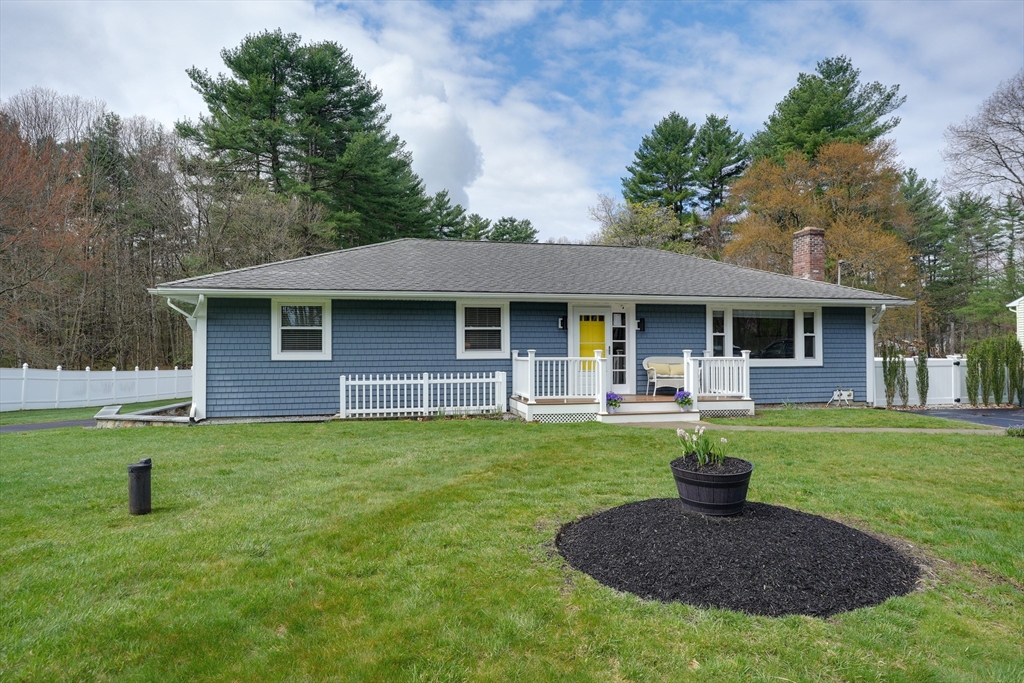 62 North St, Bellingham, Massachusetts, 5 Bedrooms Bedrooms, 12 Rooms Rooms,2 BathroomsBathrooms,Residential,For Sale,North St,73505071