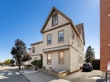 91 Chelsea St, Everett, Massachusetts, 12 Bedrooms Bedrooms, 30 Rooms Rooms,9 BathroomsBathrooms,Residential Income,For Sale,Chelsea St,73535690