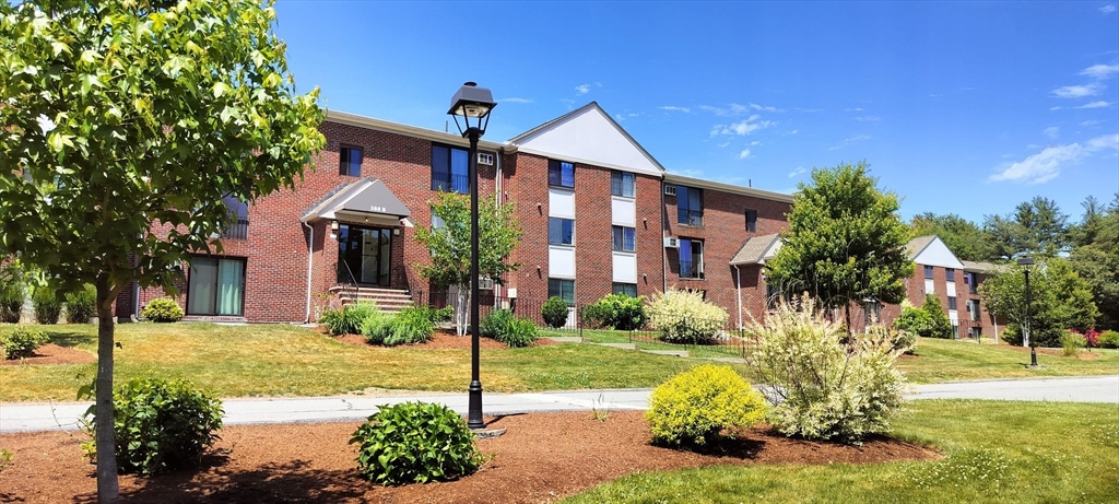 388 Great Rd, Acton, Massachusetts, 1 Bedroom Bedrooms, 4 Rooms Rooms,1 BathroomBathrooms,Residential Lease,For Rent,Great Rd,73535672