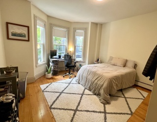 682 E 6th Street, Boston, Massachusetts, 4 Bedrooms Bedrooms, 6 Rooms Rooms,2 BathroomsBathrooms,Residential Lease,For Rent,E 6th Street,73535703